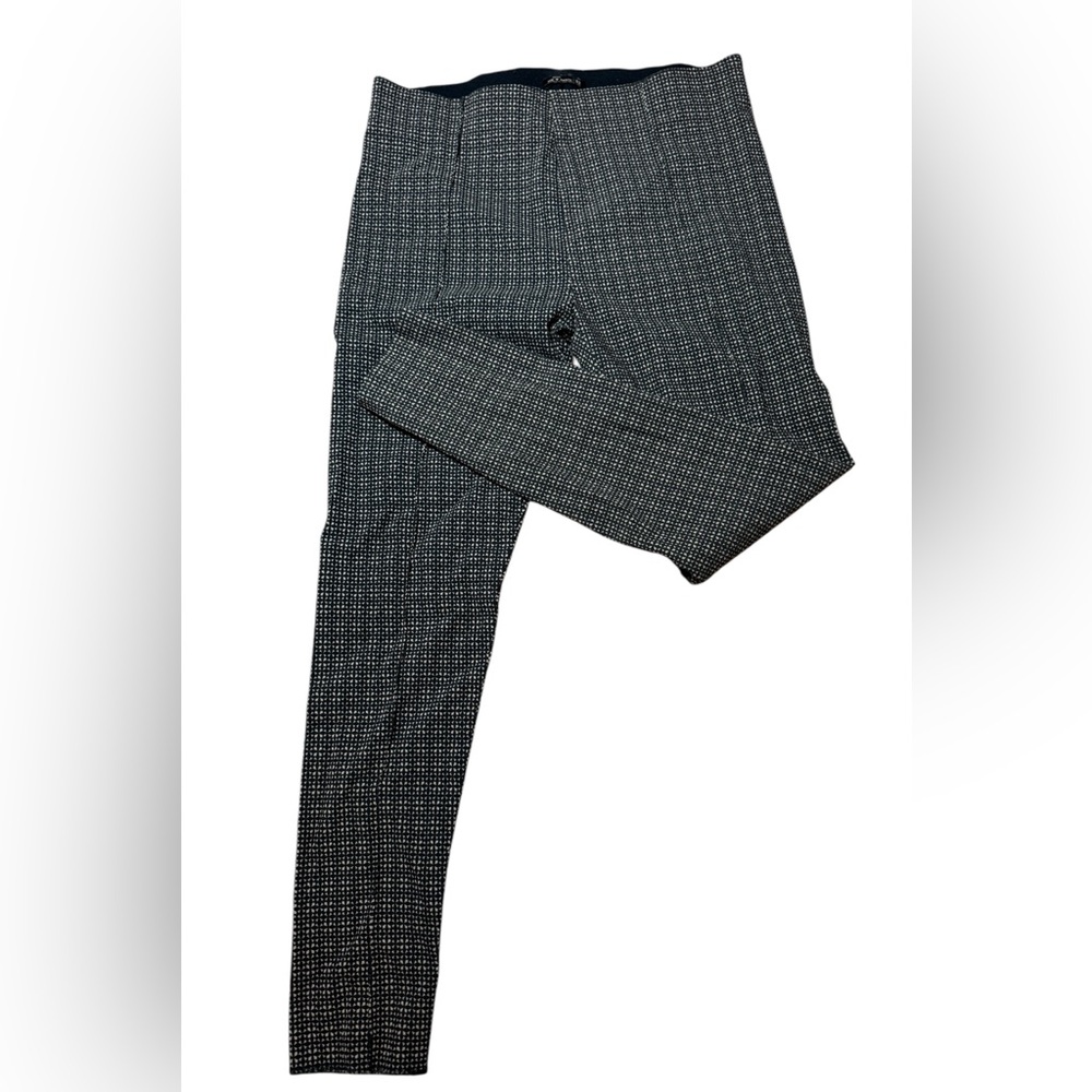 Splash Black and White Leggings with Classic Checkered Pattern